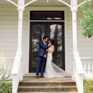 Meet your Posher, Elise